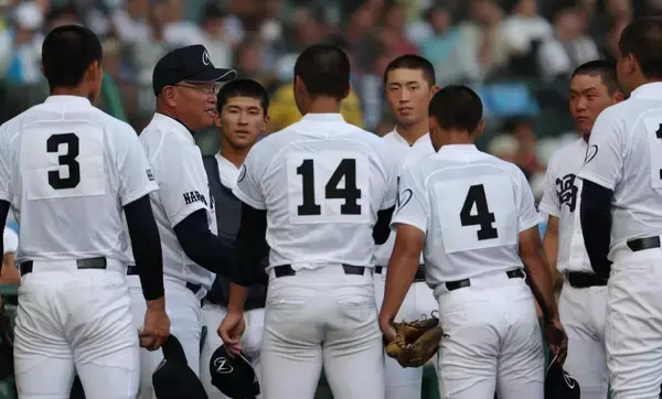 【甲子園】１６強に公立ゼロ、私立が独占　史上２度目　鳴門渦潮が敗れ、公立９校すべて散る