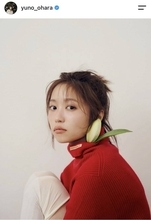 「花の向こうはどうなってるの？」大原優乃の“ミステリアスショット”に騒然「反則だよ」「ズキュンと」「他にない切り口！」