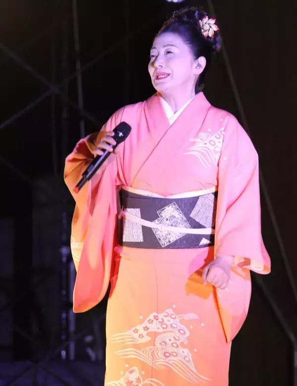 石川さゆり　復興応援特命大使務める石川・能登は「もう一つのふるさと」　「ござれ祭り」でフリーライブ　故郷・熊本の地震被害にも思いをはせる