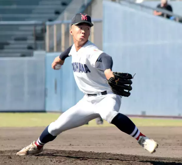 【高校野球】横浜がコールド発進で３年連続のセンバツへ前進　１５２キロ右腕・福井那留が６者連続Ｋ含む９奪三振…秋季関東大会