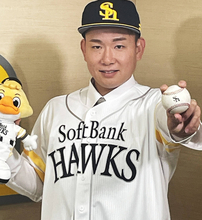 【ソフトバンク】現役ドラフトで加入の中村稔弥が入団会見　城島ＣＢＯの実家と徒歩圏内の佐世保出身