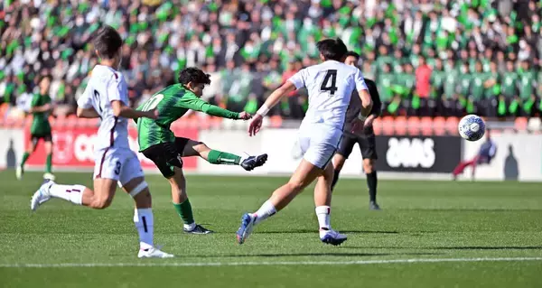 【高校サッカー】昌平のＪ内定コンビが前半に圧巻２発　高知に３―０で後半へ