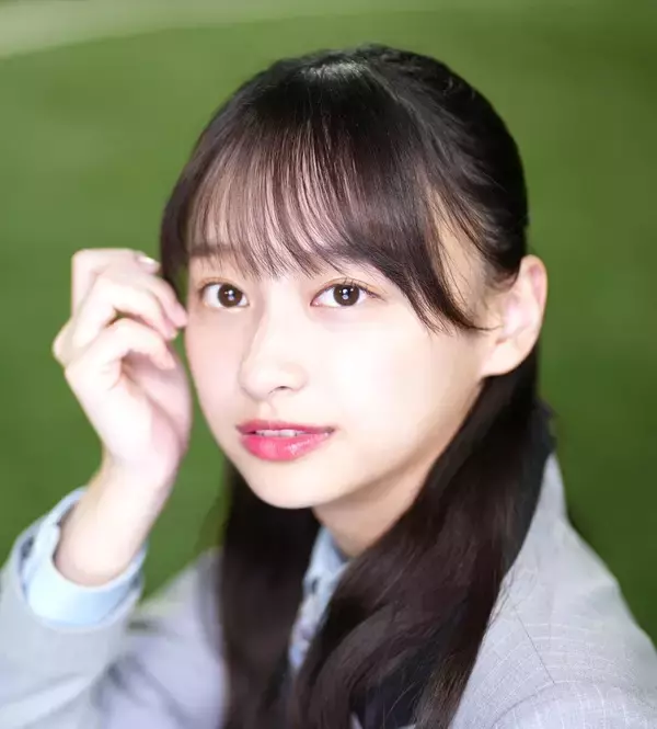 影山優佳「シナントロープ女子会」で共演女優と豪華３ショット！「超癒し笑顔」「全力応援です！」「大好きな三人」の声