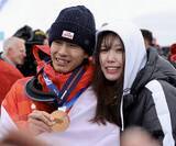 「【五輪】堀島行真　４年間支えた妻・ 輝紗良さんに感謝「この先も家族という時間はずっと続くので、これからもよろしくお願いします」…モーグル男子２大会連続銅メダル」の画像1