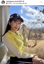 中川安奈アナ、ミニスカのゴルフウェアで美脚チラリ「眩しすぎ」「スタイルバッチリ」「キマってます」「同伴したいなあ〜」