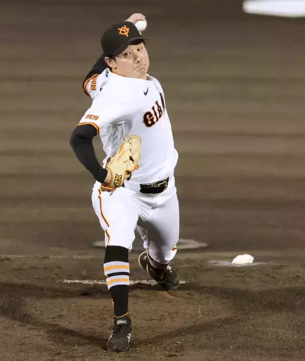 【巨人】バットでも存在感！ドラ１竹丸和幸がプロ初安打！　中日ドラ２・桜井の１４８キロを中前へ運ぶ