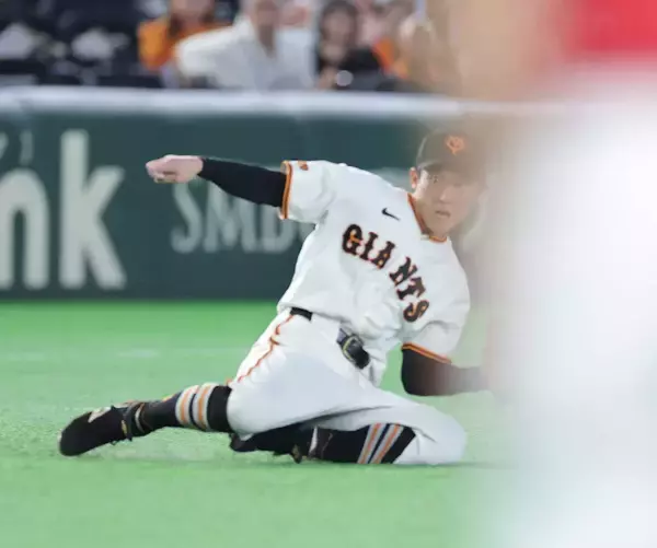 【巨人】２戦ぶり出場の浦田俊輔が初回から好守で躍動　スライディング好捕でライナーゲッツー　山崎伊織を救う