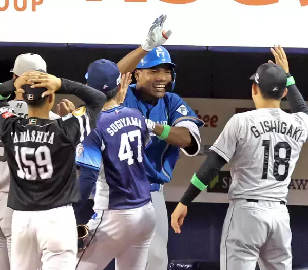 【フレッシュ球宴】日本ハムのドラフト２位・エドポロ・ケインがＭＶＰ　９回に特大３ラン！ファーム・リーグトップの１５本塁打の大砲