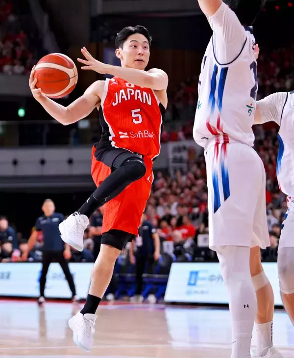 ２年ぶり代表復帰・河村勇輝の躍動にネット沸騰「美しいバスケするしご本人も美しい」「どんなアジリティと体幹だよ…えっぐ」
