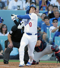 大谷翔平、１打席目は元コンビニ店員左腕に空振り三振　「２番」でスタメン　２０試合ぶり本塁打＆勝って突破王手なるか