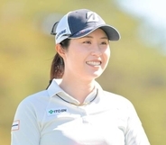 「黄金世代」の大里桃子が結婚発表　純白ドレスで夫と２ショット写真　渋野日向子、宮里藍さんら祝福