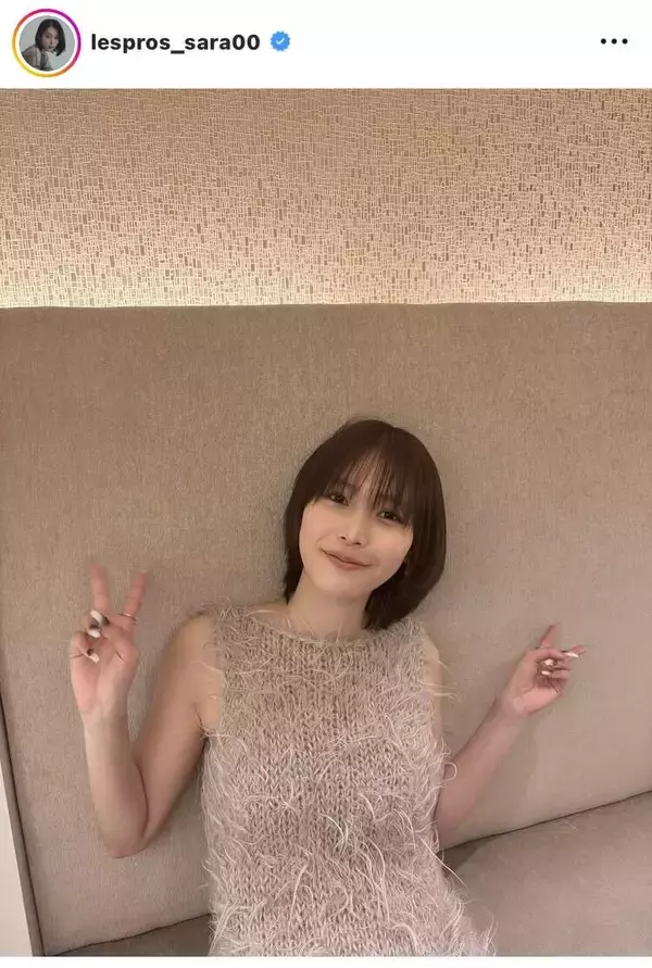 南沙良、美背中あらわワンピース姿に「沙良さんのエレガントさよ」「美しさの極み」「綺麗な背中」