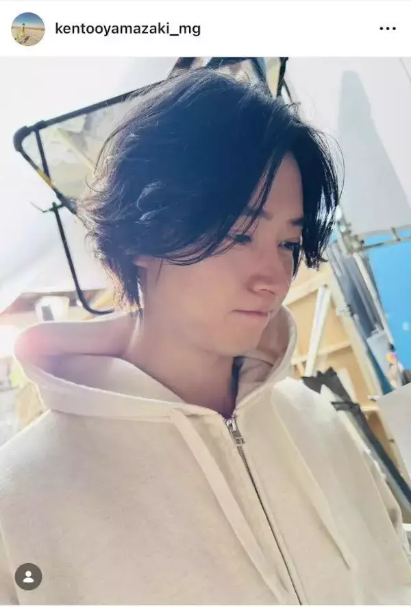 山﨑賢人の近影にファン騒然！「なになに？」「無理です無理です。可愛いすぎです」