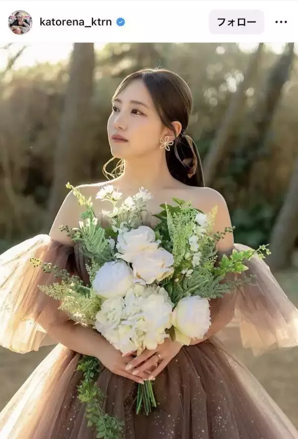 元ＡＫＢメンバーのカラードレス姿が美しすぎる！「綺麗すぎー」「かわいいよー」と話題の加藤玲奈