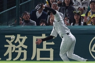【阪神】高寺望夢がミス取り返す　痛恨落球→スーパープレー　森下翔太の負傷交代で緊急右翼