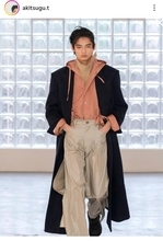 冨永愛のイケメン息子が「かっこいい」「圧倒的存在感」身長１９０センチ台…母は籍入れず妊娠公表