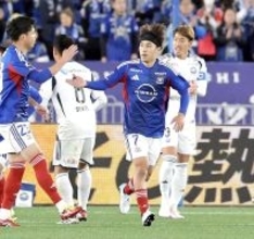 【Ｊ１百年構想リーグ】横浜ＦＭ、波乱の開幕戦…ＧＫ朴一圭が前半負傷交代　遠野大弥が復帰ゴールも前半だけで３失点