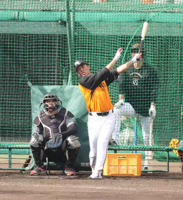【巨人】ベテランが超元気　坂本勇人、丸佳浩、松本剛が居残り特打　キャベッジも参加