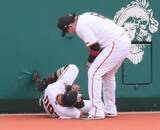 「【巨人】育成５位・知念大成にアクシデント　フェンスに激突し自力で起き上がれず　担架で退場…２軍・西武戦」の画像1