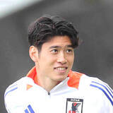 「【Ｗ杯】右鎖骨骨折のＭＦ鈴木唯人が選出　左シャドー候補の復帰に森保一監督賭けた」の画像1