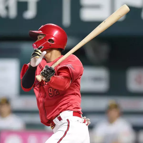 【広島】初回に先制！１番・名原典彦が中前打→プロ初盗塁　直近３戦１０打数無安打の坂倉将吾がタイムリー