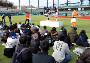 【巨人】杉内俊哉コーチ、マウンドで腕を上げるルーチンの由来、苦手だった打者を明かす