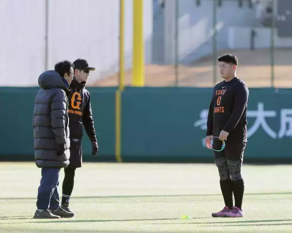 【巨人キャンプルポ】キャンプに集結…スカウト陣の意外な仕事とは　即戦力選手を探す上で重要な「最低ライン」　