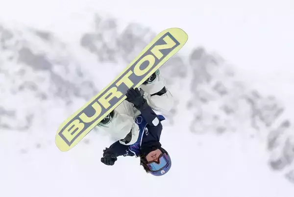 【五輪】１９歳の深田茉莉が涙の金メダル！　冬季五輪で西谷岳文に次ぐ日本人２番目の年少記録　競技本格開始からわずか６年のニューヒロイン