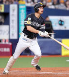 「【ソフトバンク】１軍昇格の「ギータ２世」笹川吉康が殊勲打　「８番・右翼」のスタメン抜てきに応える「追い込まれてからはコンタクト率を上げるために軽打することを意識」」の画像1
