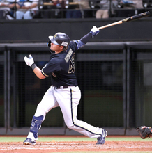 【オリックス】２打席連続空振り三振　シーモアが４回で交代　先発マスクの福永も　流れ変わるか…