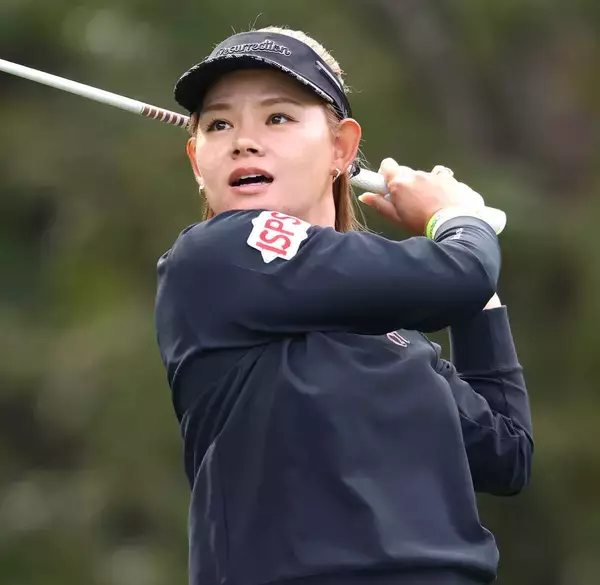 【女子ゴルフ】森井あやめが賞金１２万３０００円を獲得！　プロ初ホールインワン達成　ツアー未勝利の３３歳が首位を快走