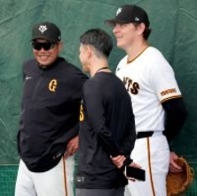 【巨人】ハワード「ナンキュウデスカ？」ブルペンで日本語披露　背番号と同じ２８球熱投