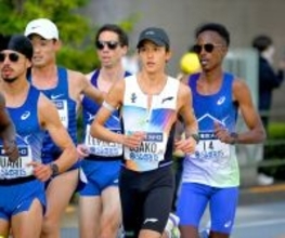 橋本は２６Ｋで首位譲る　大迫傑、鈴木健吾、太田蒼生、工藤慎作らが猛追…東京マラソン