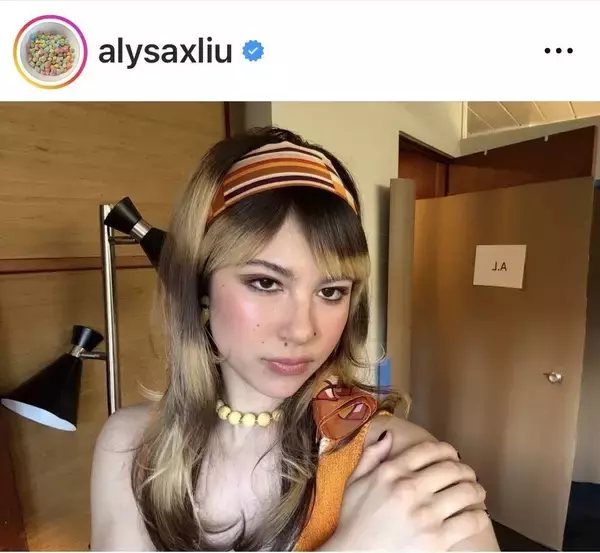 「何度も見た！」アリサ・リュウ、７０年代ルックスにびっくり！「言葉にならない…」「ワオ！」…ＭＶ出演