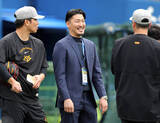「【巨人】坂本勇人が８８世代の盟友と再会　梶谷隆幸さんがテレビ解説で訪問」の画像1