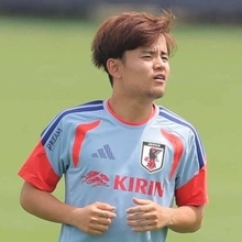 【Ｗ杯】左膝負傷の久保建英、ブラジル戦前日練習も別メニューで試合出場は厳しい状況か　テーピングを施し、グラウンド上には姿を見せる