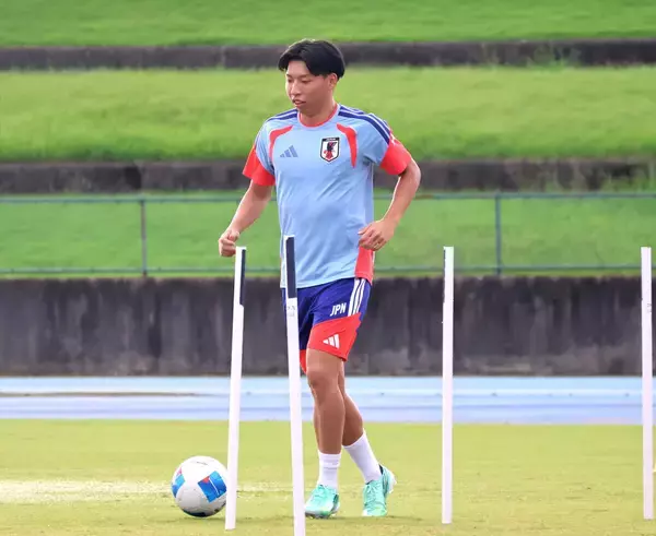 【サッカーＵ２１】自身がベンチの試合で７点…ＦＷ古谷柊介が悔しさをバネに第３戦へ「アシスト、得点の両方を仕留めきる」…アジア大会