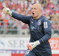 川崎が岡山守護神 ・ブローダーセン獲りへ　ＧＫ鄭退団、安藤引退で白羽の矢