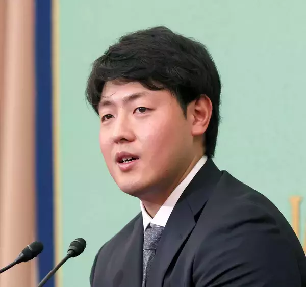 【巨人】岡本和真の自由契約　ＮＰＢが公示…ポスティングでブルージェイズ移籍