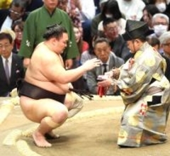 元大関・朝乃山が一番思い入れの強い春場所で初白星　「自分らしい相撲だった」
