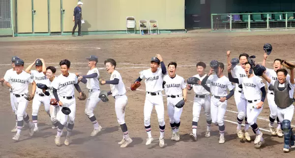 【高校野球】高砂、ノーサイン野球で東洋大姫路破って初決勝　昨年４月死去元阪神・小山正明さんの母校