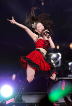 モー娘。牧野真莉愛、卒業公演で日本ハム・新庄剛志監督の手紙に涙　木田優夫氏ら日ハム関係者からビデオメッセージも