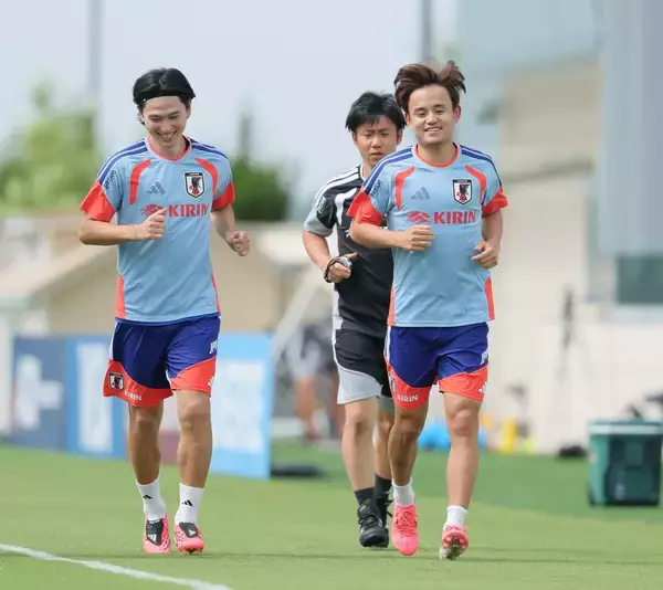 【Ｗ杯】左膝負傷の久保建英、王国・ブラジル戦に黄信号　スパイク履いてランニングも別メニュー調整続く　大一番まであと３日