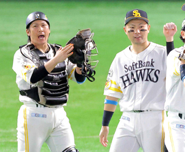 【巨人】甲斐拓也が引退試合のソフトバンク・中村晃へ「ロッカーが隣だったので…」「晃さんと一緒に野球ができてすごく嬉しく思う」