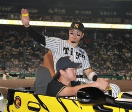 【阪神】佐藤輝明、１０・１の伝統の一戦Ｖだ「目の前の戦いに集中」３連勝で一気に連覇決める…初の１位・阪神、２位・巨人へラストスパート