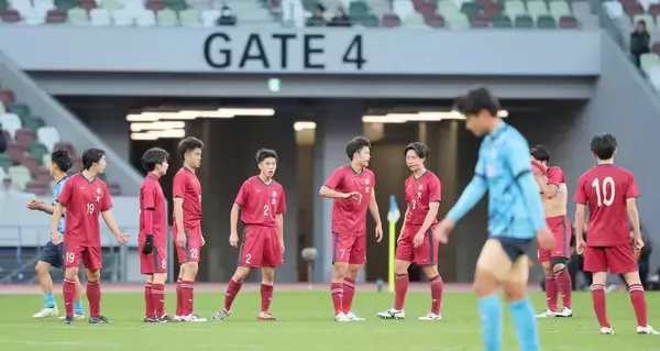 【高校サッカー】早実、悲願の全国初勝利ならず　最後に全国大会初ゴールで１点返し意地見せる…徳島市立に１ー４完敗