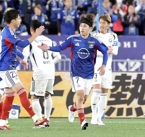 【Ｊ１百年構想リーグ】横浜ＦＭ、開幕戦はホームで町田に２―３敗戦…遠野大弥が復帰戦でゴールもＧＫ朴一圭が負傷交代