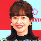 「元テレ東・松丸友紀アナ、愛猫におでこを嗅がれ「おでこくっさ」と自虐するほのぼのショットに「どっちが猫？」の声」の画像1