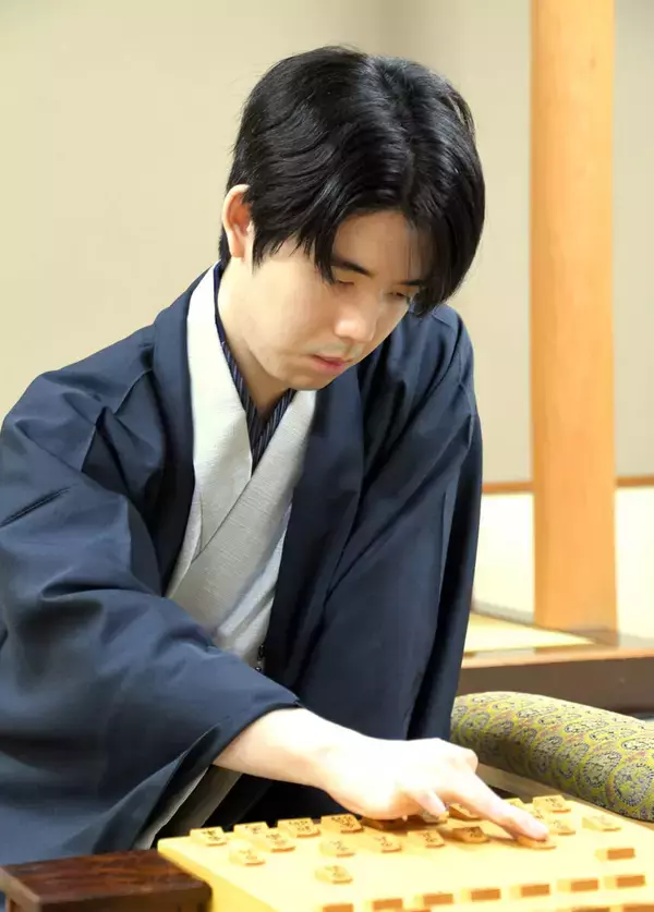 藤井聡太棋王、第３局に敗れ１勝２敗　王将戦に続きカド番「終盤の一番大事なところでやってはいけないミスが起きてしまった」