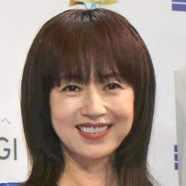 高岡早紀「３０数年ぶりに再会」した人気女優と着物で「美の共演」…大御所俳優も加えた３ショットも披露